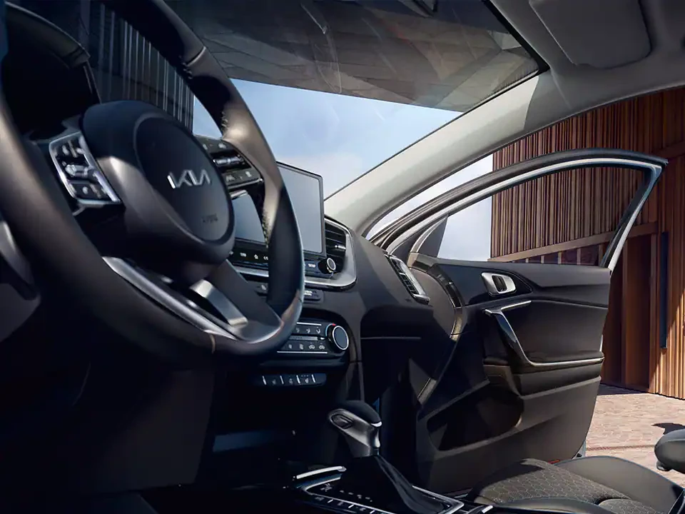 kia-ceed-sportswagon-phev-my22-interior