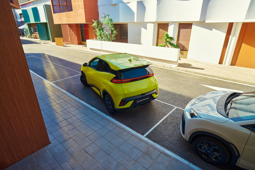 05、Left rear_Parking_download_JPG_5000PX_RGB