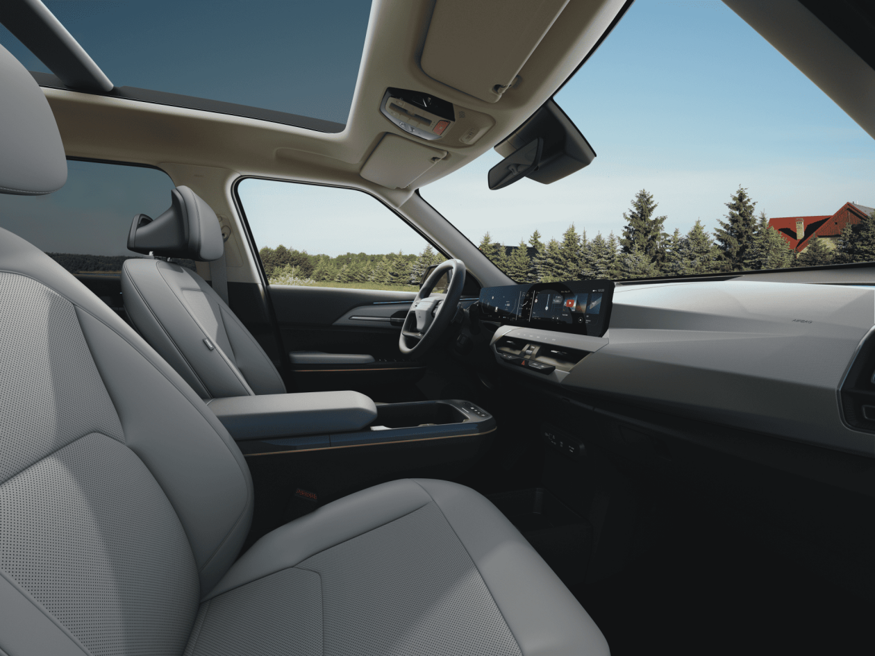 EV5_Earth_MY26_Interior_HumanGrey_FullPU